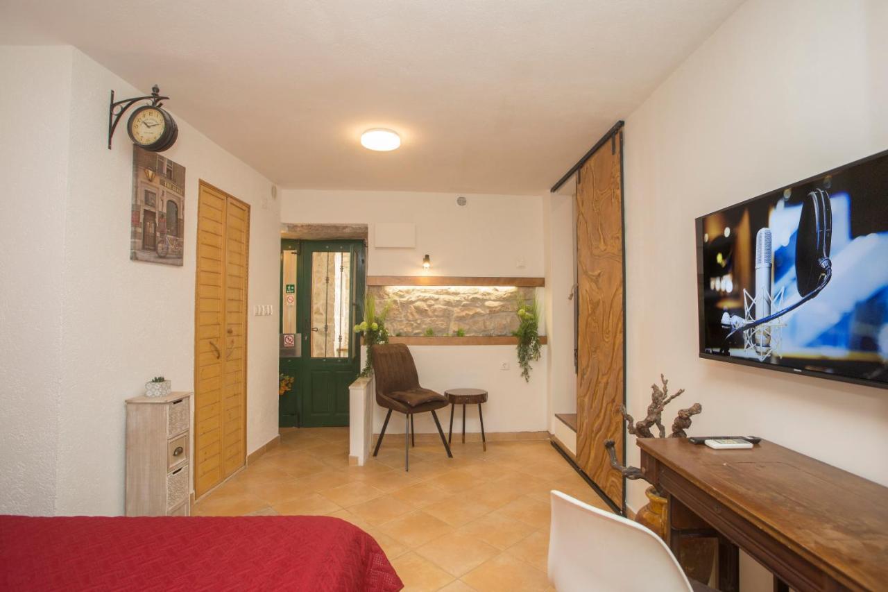 Apartment Natalia Old Town Split Exterior photo