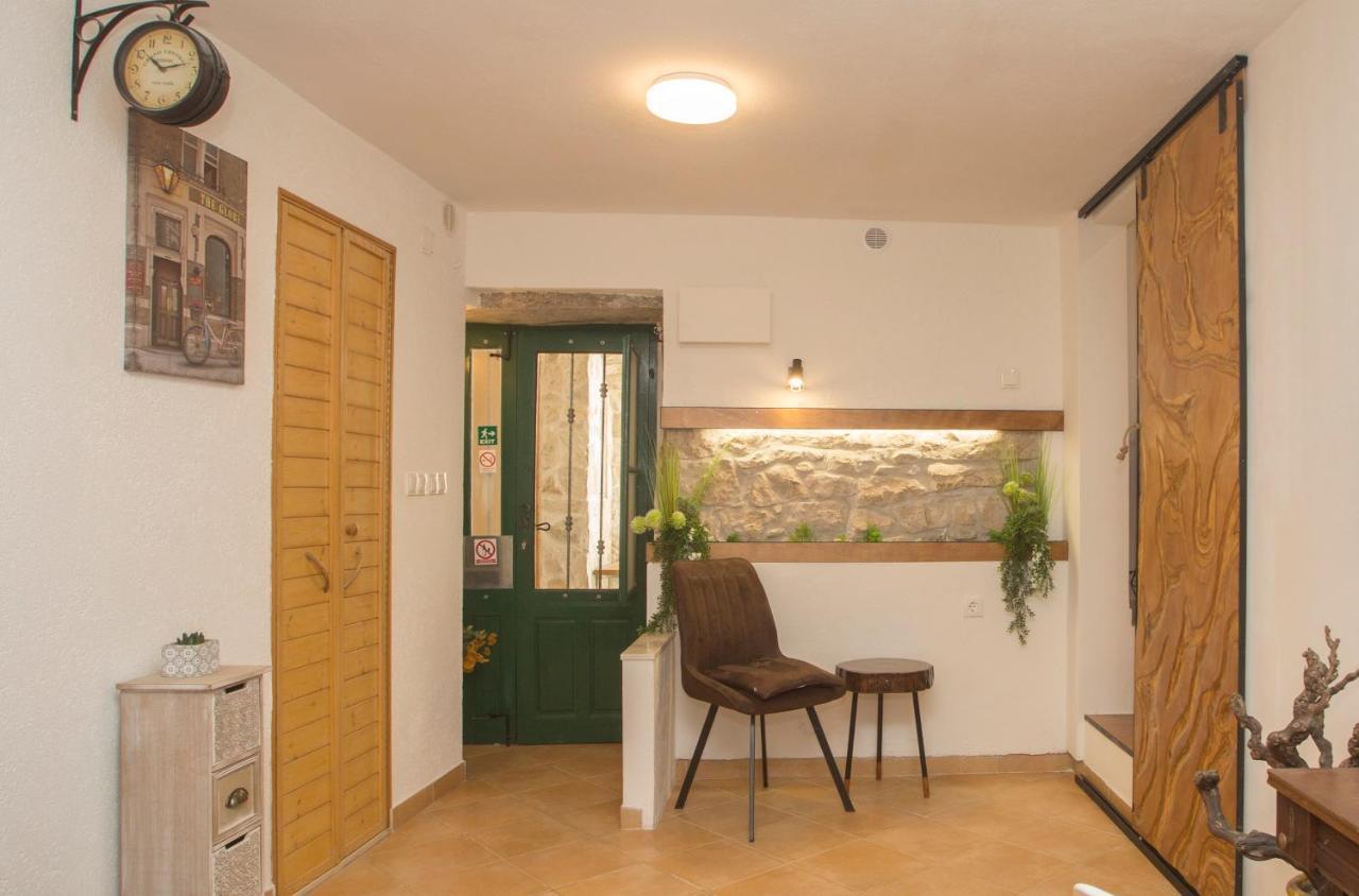 Apartment Natalia Old Town Split Exterior photo